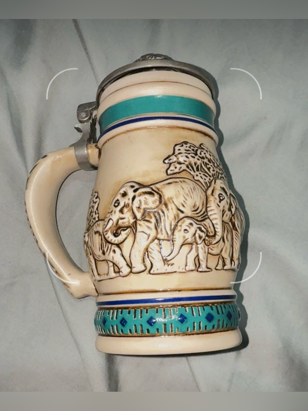 AVON ENDANGERED SPECIES SERIES THE ASIAN ELEPHANT STEIN MUG 1990